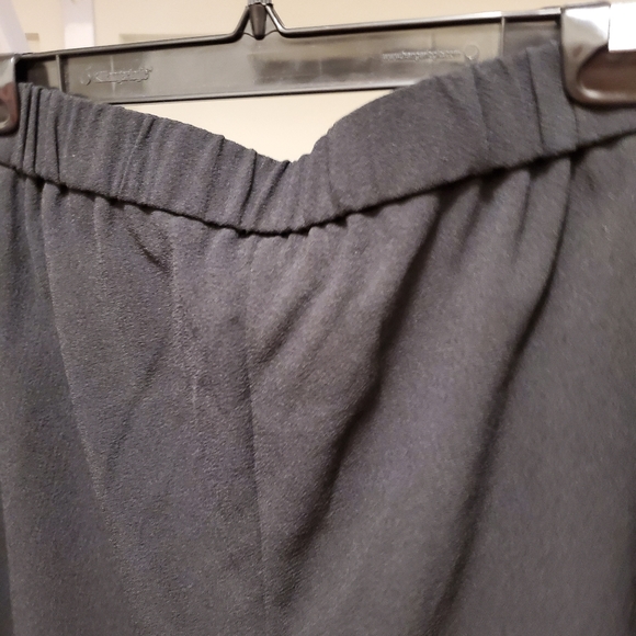 @NWT@2 for 30$,thyme maternity ankle pants, size L - Picture 4 of 7